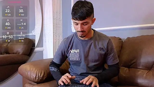 ArturoCardona  online show from September 2025 01:46:02 PM