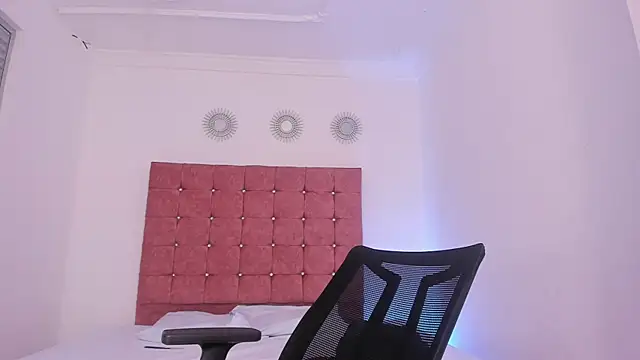 KingStark  online show from October 2025 11:40:01 AM