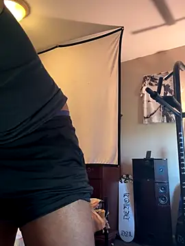 KeYBuMp323 online show from October 2025 02:05:02 PM