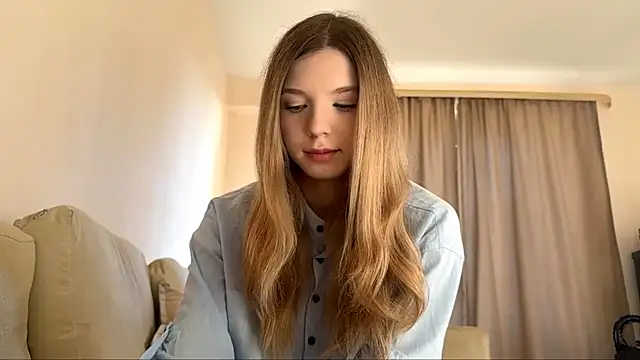 FruityXo online show from November 2025 11:45:01 AM