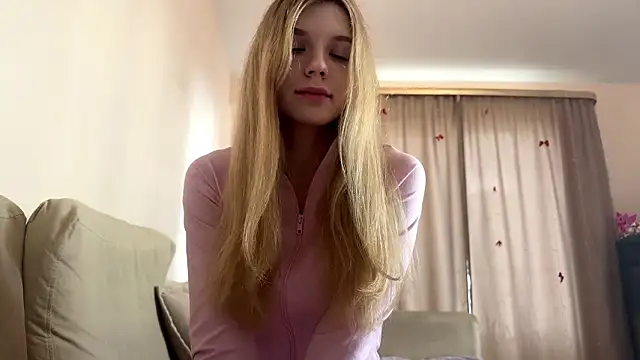 Snapshot of FruityXo chatting on March 2026 12:56:02 PM FruityXo online show from March 2026 12:56:02 PM