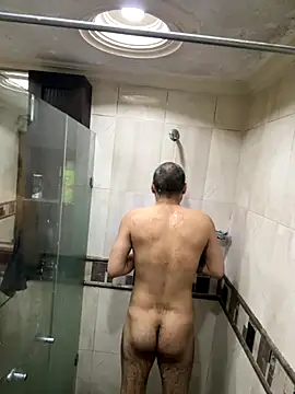   Damian    online show from October 2025 09:48:01 PM