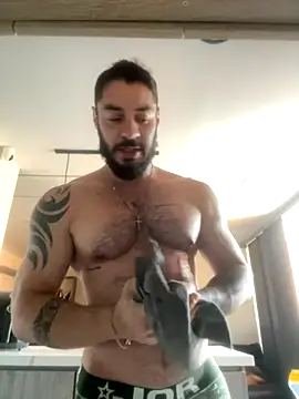 Snapshot of Drake_Cole chatting on September 2025 09:58:01 PM Drake Cole online show from September 2025 09:58:01 PM