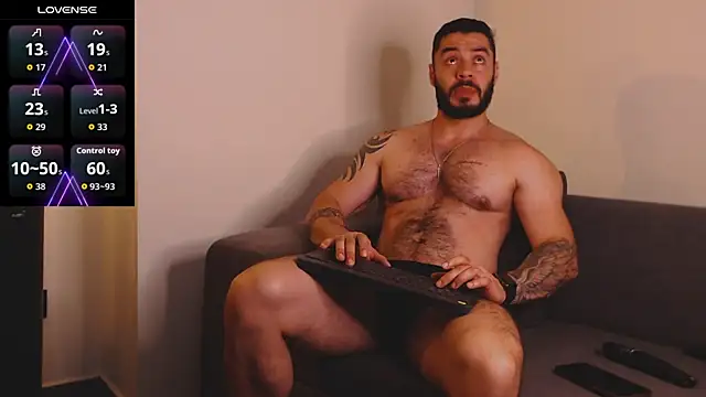 Snapshot of Drake_Cole chatting on October 2025 11:27:01 PM Drake Cole online show from October 2025 11:27:01 PM