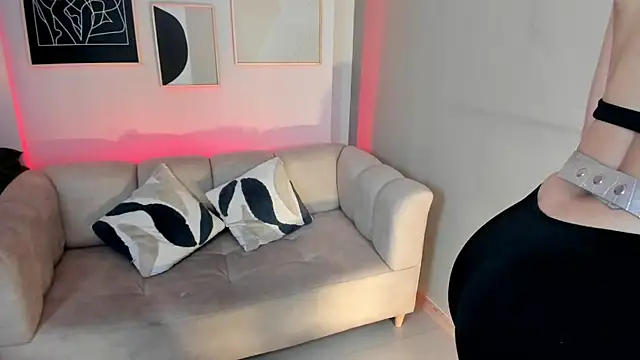 Snapshot of marie_bass chatting on February 2026 01:15:01 PM marie bass online show from February 2026 01:15:01 PM