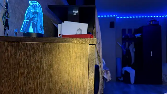 LauretteRagar online show from September 2025 05:46:02 PM