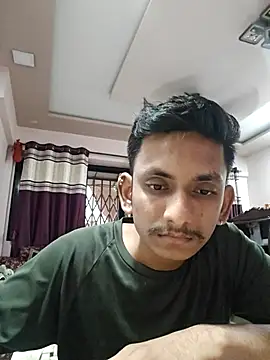 Snapshot of yung_cplz chatting on October 2025 11:33:02 AM yung cplz online show from October 2025 11:33:02 AM