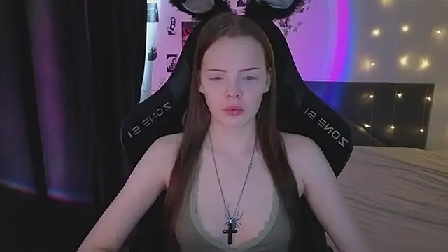 Luna Navy online show from March 2026 06:08:01 AM