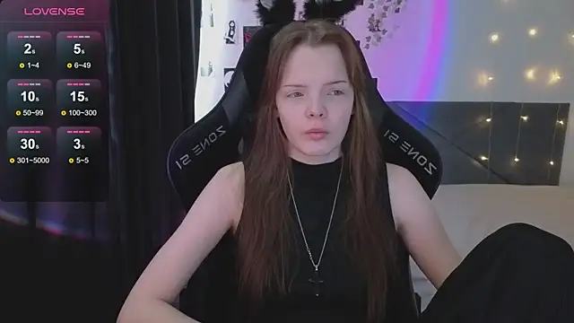 Luna Navy online show from April 2026 05:56:01 AM