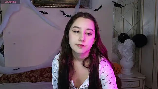 Snapshot of Eva_Maller chatting on November 2025 04:47:01 AM Eva Maller online show from November 2025 04:47:01 AM