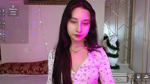 Snapshot of Eva_Maller chatting on December 2025 02:45:02 PM Eva Maller online show from December 2025 02:45:02 PM