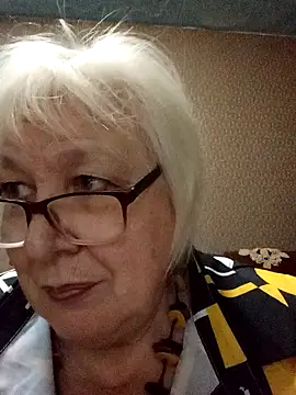 Alexia64231 online show from November 2025 06:57:02 PM