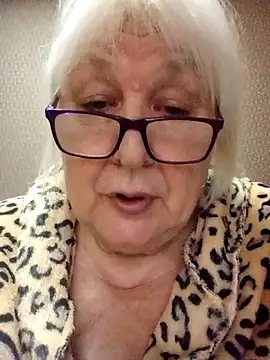 Alexia64231 online show from November 2025 01:42:01 AM