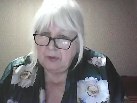 Alexia64231 online show from April 2026 03:02:01 PM