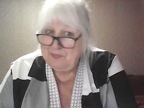 Alexia64231 online show from April 2026 02:08:01 PM