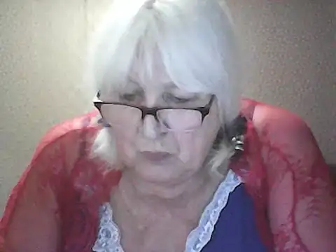 Alexia64231 online show from May 2026 02:44:02 PM