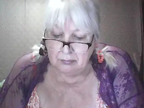 Alexia64231 online show from May 2026 01:56:01 AM