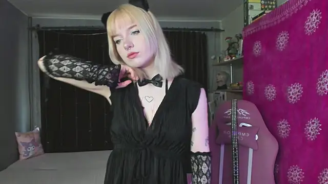 godlikegirlyy online show from September 2025 12:28:01 PM