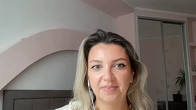 Snapshot of Beautysoul_ chatting on September 2025 10:59:01 AM Beautysoul online show from September 2025 10:59:01 AM