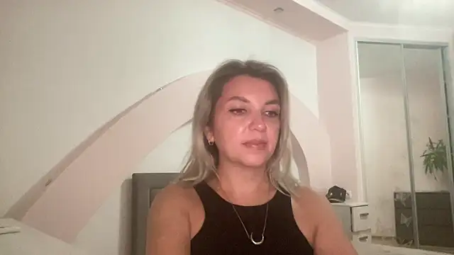 Snapshot of Beautysoul_ chatting on September 2025 03:37:01 PM Beautysoul online show from September 2025 03:37:01 PM