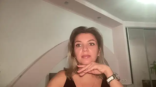 Snapshot of Beautysoul_ chatting on October 2025 03:52:01 PM Beautysoul online show from October 2025 03:52:01 PM