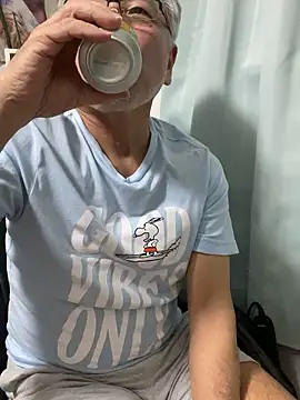 Snapshot of gholly2007 chatting on November 2025 12:41:02 PM gholly2007 online show from November 2025 12:41:02 PM