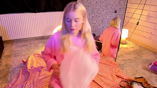 Lillie Berry online show from February 2026 04:32:01 AM