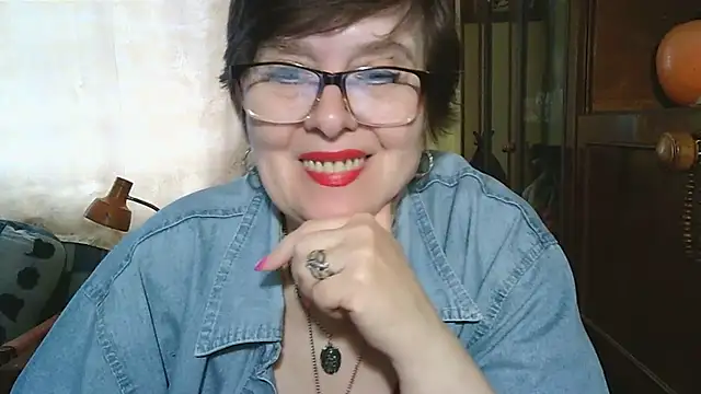 VeronicaGold511 online show from May 2026 07:17:01 AM