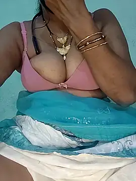 Snapshot of Hotty-Monaa chatting on September 2025 05:13:01 PM Hotty-Monaa online show from September 2025 05:13:01 PM