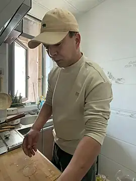 Snapshot of gghx666 chatting on March 2026 04:06:02 AM gghx666 online show from March 2026 04:06:02 AM