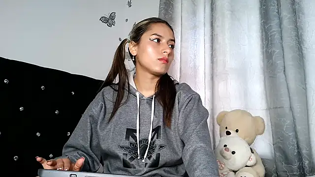 Snapshot of abella-lemus chatting on November 2025 03:12:02 PM abella-lemus online show from November 2025 03:12:02 PM