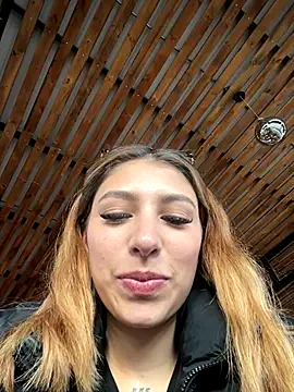 Snapshot of AriaBliss- chatting on November 2025 09:48:02 PM AriaBliss- online show from November 2025 09:48:02 PM