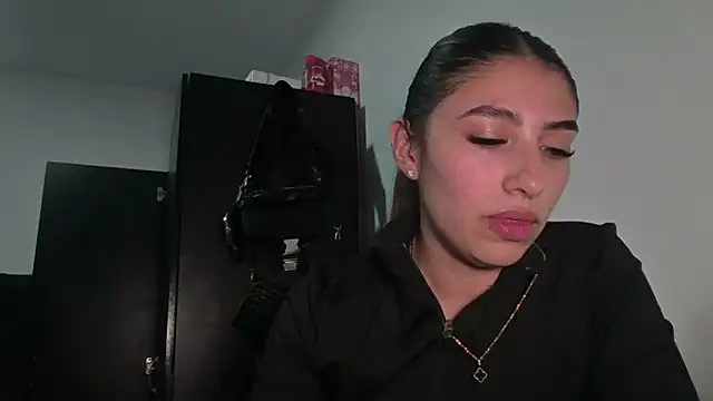 Snapshot of AriaBliss- chatting on February 2026 02:19:02 AM AriaBliss- online show from February 2026 02:19:02 AM