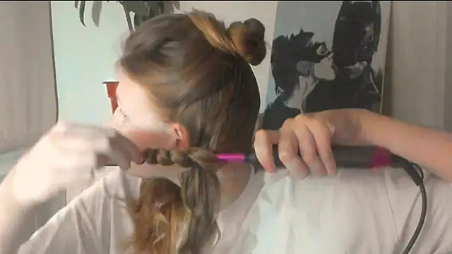 JuliaMuuun online show from March 2026 07:50:02 PM