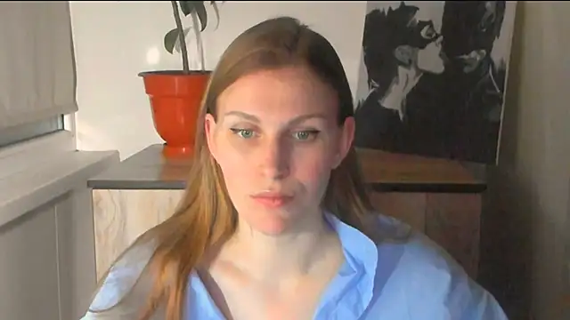 JuliaMuuun online show from March 2026 07:13:02 PM