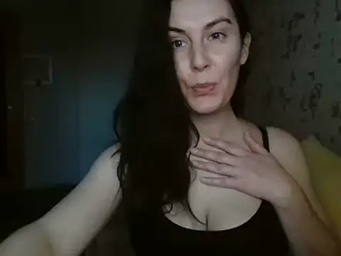 KatalinaQE online show from September 2025 01:22:02 PM