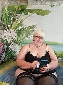 Snapshot of VioletSweet5566 chatting on July 2026 05:56:01 AM VioletSweet5566 online show from July 2026 05:56:01 AM