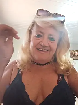 Snapshot of Belladama61 chatting on April 2026 11:26:02 AM Belladama61 online show from April 2026 11:26:02 AM