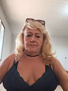 Snapshot of Belladama61 chatting on May 2026 11:05:02 AM Belladama61 online show from May 2026 11:05:02 AM
