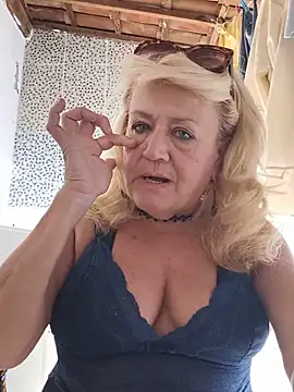 Snapshot of Belladama61 chatting on May 2026 10:31:01 AM Belladama61 online show from May 2026 10:31:01 AM