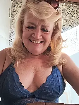 Belladama61 online show from July 2026 10:33:02 AM