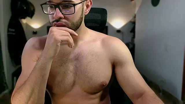 Snapshot of jacobmuscle4u chatting on October 2025 03:03:01 PM jacobmuscle4u online show from October 2025 03:03:01 PM