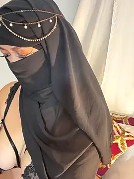 Amyraa  online show from November 2025 03:01:01 PM