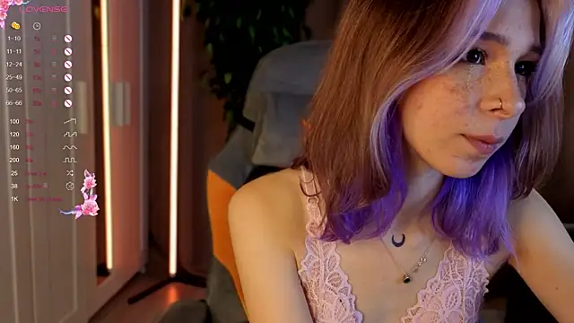 Snapshot of MiSeki chatting on October 2025 10:50:02 PM MiSeki online show from October 2025 10:50:02 PM