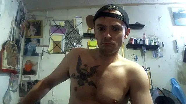 Snapshot of RichardW chatting on November 2025 03:21:02 AM RichardW online show from November 2025 03:21:02 AM