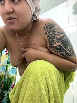 naomy26 online show from November 2025 12:54:01 AM