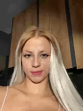 FavoriteKira online show from October 2025 07:42:02 PM