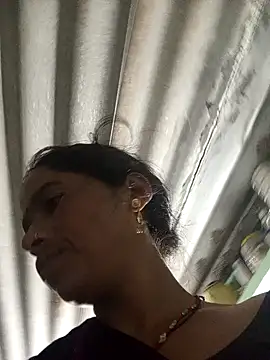 MISS LOVE 001 online show from September 2025 06:19:02 PM