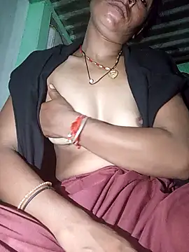 MISS LOVE 001 online show from September 2025 05:51:01 PM