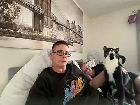 voluptuous-minx online show from February 2026 05:24:01 PM